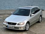 Lexus IS200 SportCross 2002 года (UK)